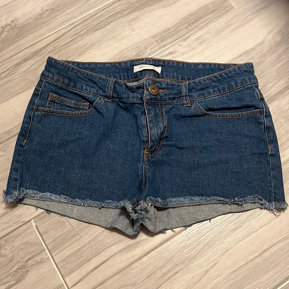 3 for $10! Forever 21 Jean shorts size 30